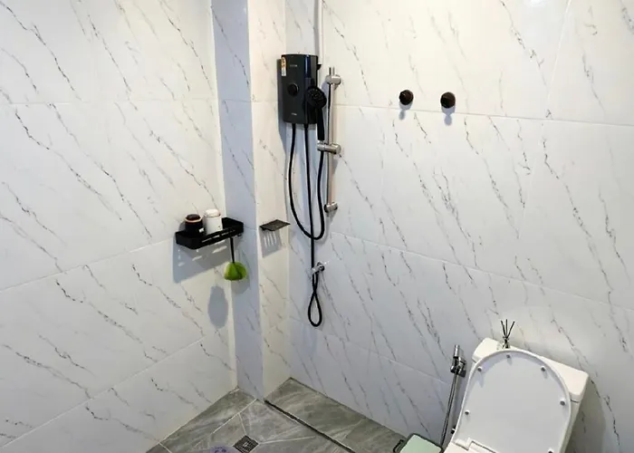 Entire 4storey 10pax 800 M Walk To Bts Phayathai In Cbd Near Siam, Centralworld بيت للعطل بانكوك