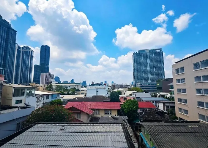 Entire 4storey 10pax 800 M Walk To Bts Phayathai In Cbd Near Siam, Centralworld بيت للعطل