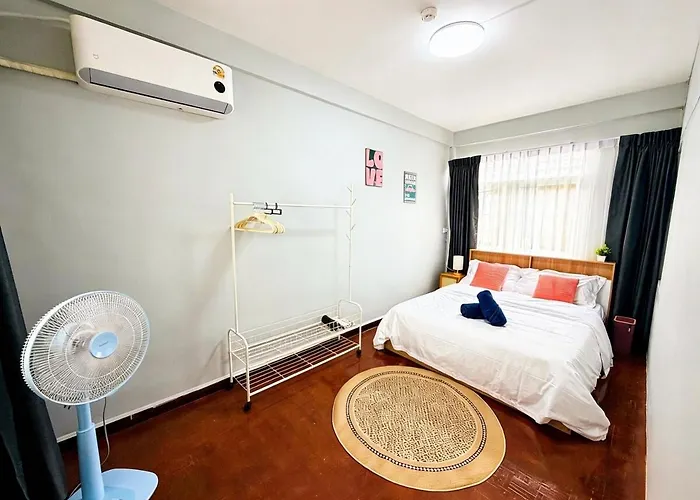 Entire 4storey 10pax 800 M Walk To Bts Phayathai In Cbd Near Siam, Centralworld بيت للعطل بانكوك