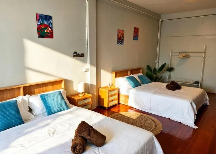 Entire 4storey 10pax 800 M Walk To Bts Phayathai In Cbd Near Siam, Centralworld بيت للعطل بانكوك
