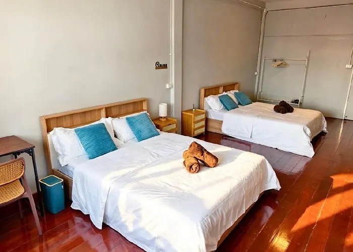 Entire 4storey 10pax 800 M Walk To Bts Phayathai In Cbd Near Siam, Centralworld * بانكوك