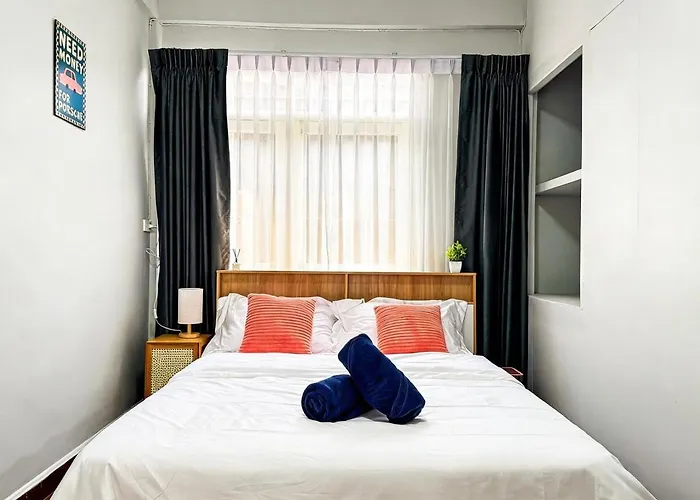 Entire 4storey 10pax 800 M Walk To Bts Phayathai In Cbd Near Siam, Centralworld بانكوك